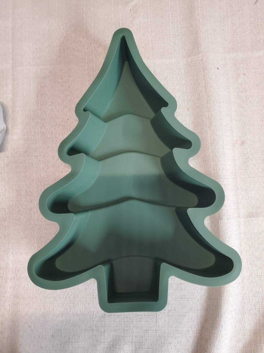 Christmas Tree Silicone Mold Baking Cake Jello Soap Craft Holiday Green 10 Inch